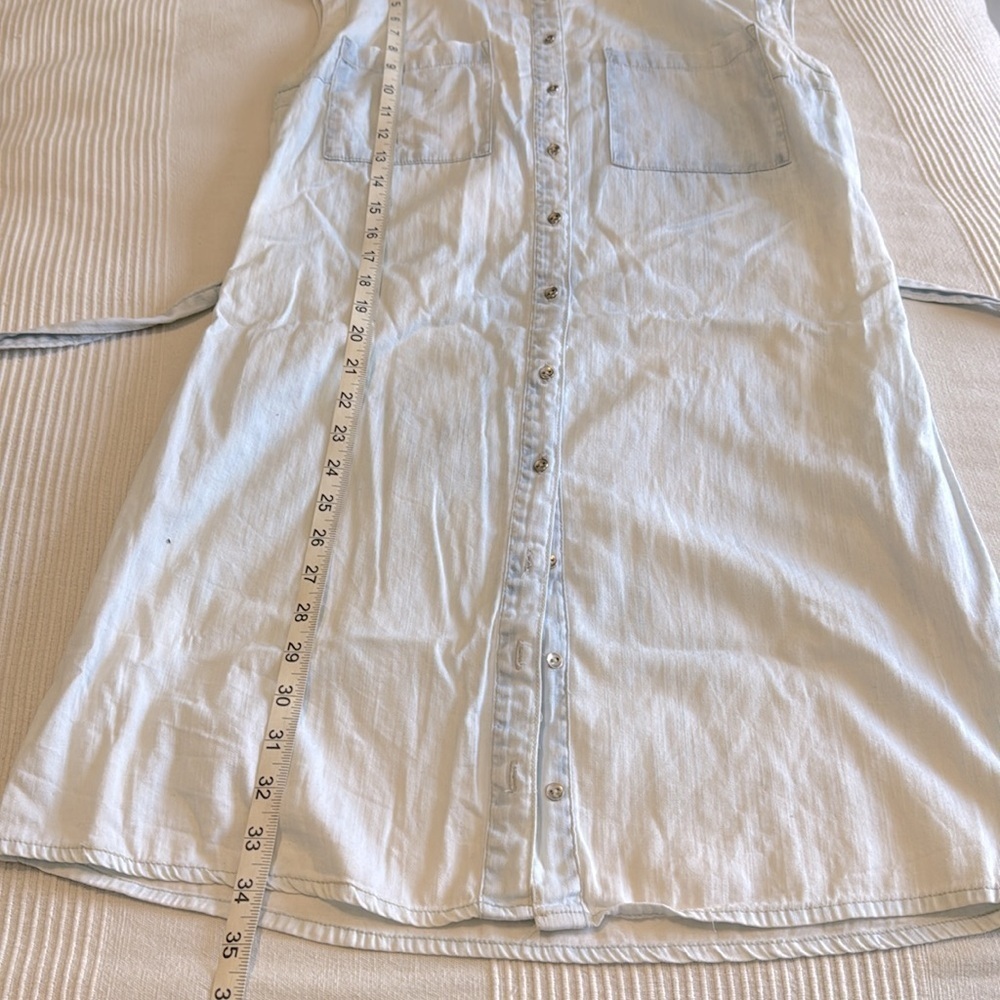 Dynamite Sleeveless Light Blue Denim Dress Size Medium - Picture 6 of 7